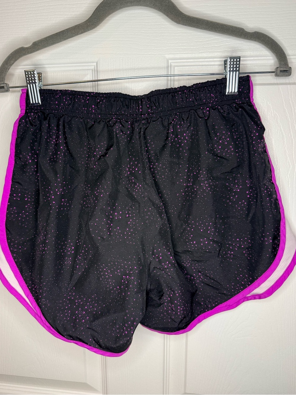 Nike Dry Fit Women's Black & Pink Running Shorts Size Medium GUC - Picture 3 of 6